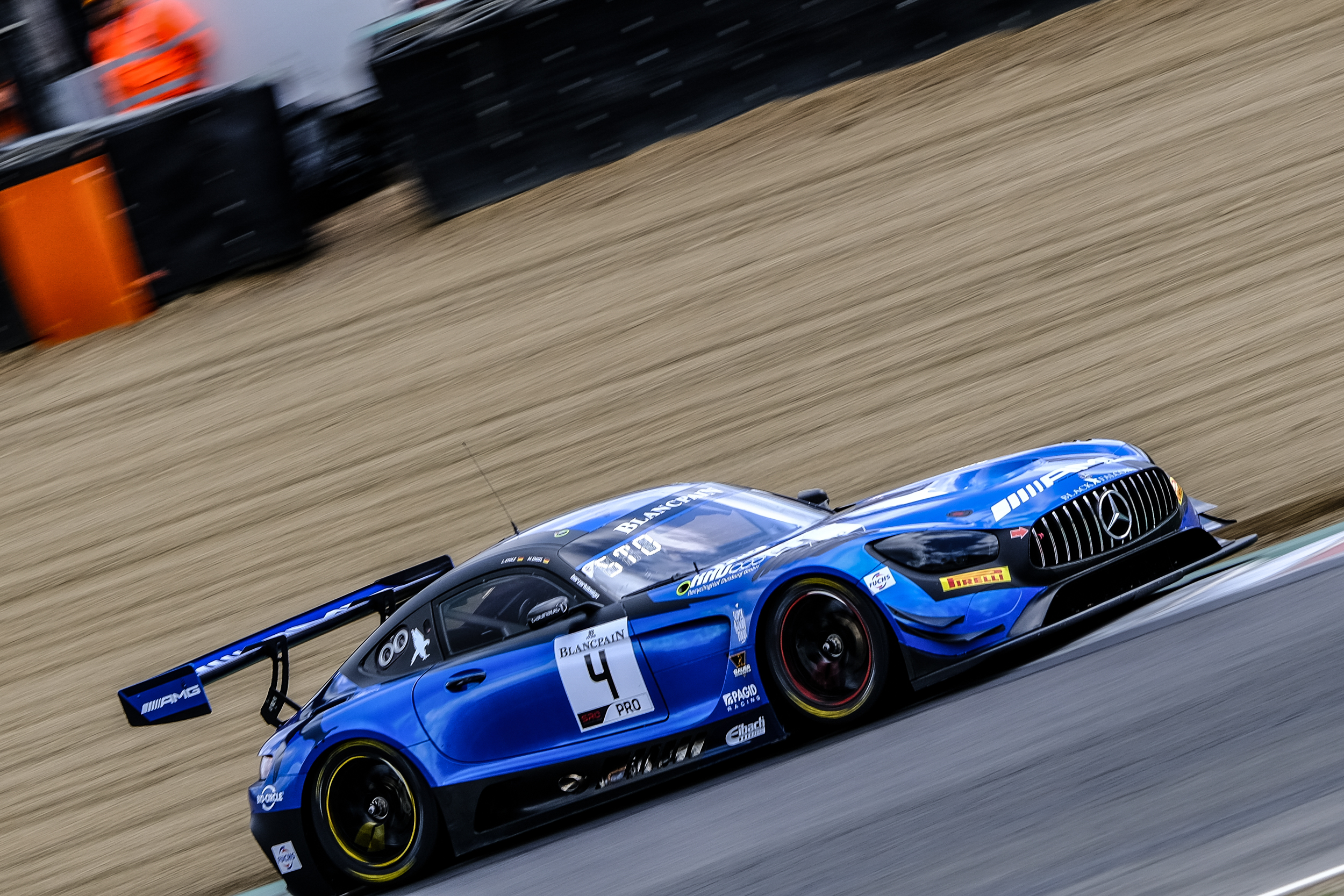 BLACK FALCON / Engel / Mercedes Quickest In Weather-Affected FP2 At Brands Hatch (04.05.19)