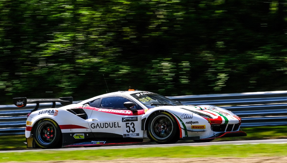 De Pauw On Pole for Race One at Brands Hatch