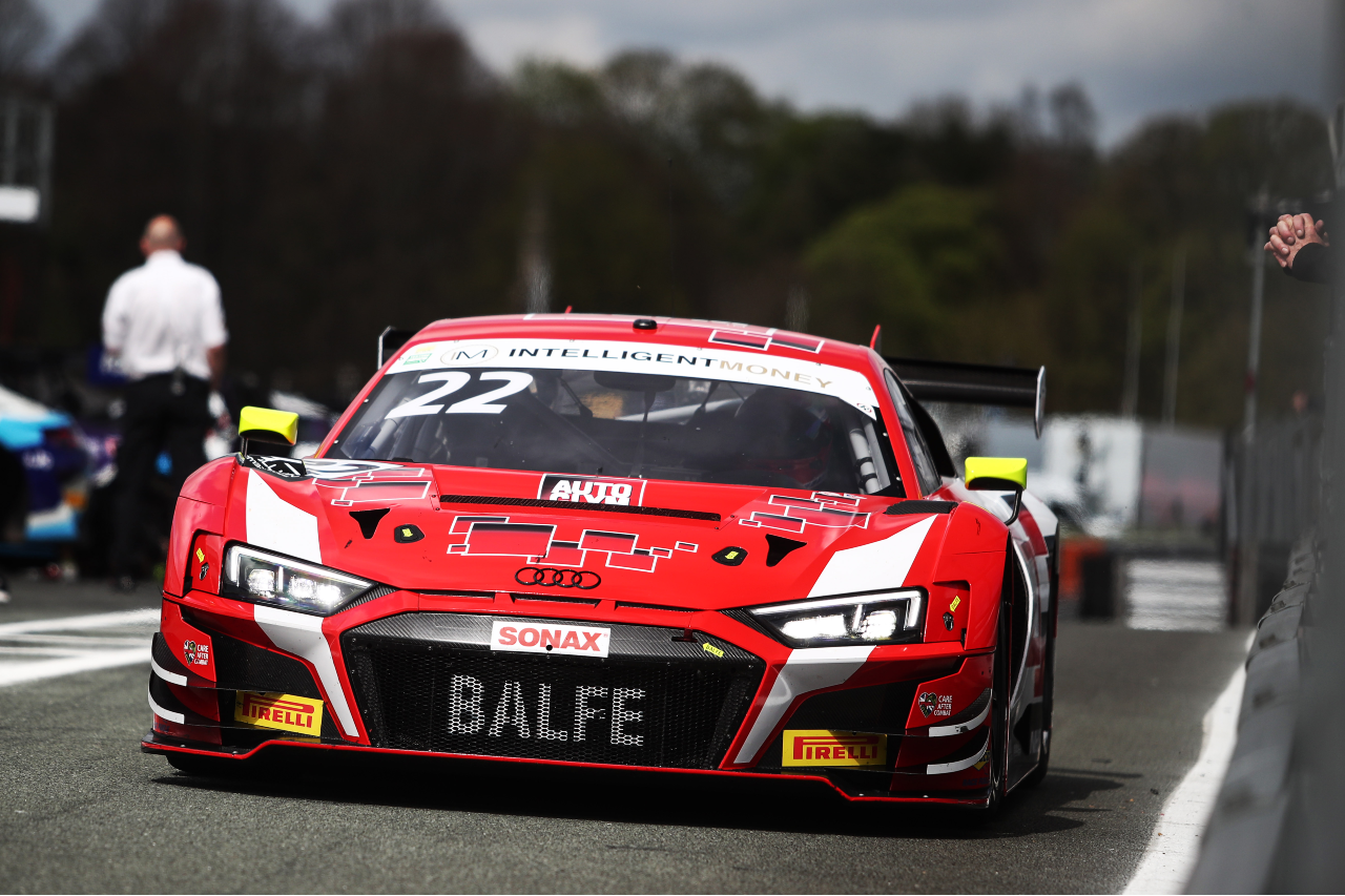 Balfe and Gounon On Pole as French pilot sets new Oulton Park GT3 Qualifying Record