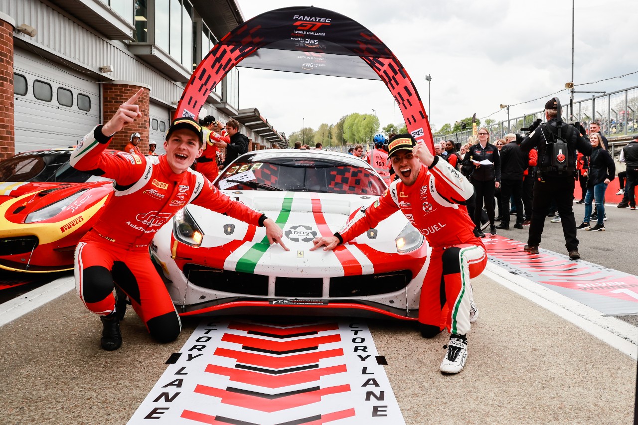 De Pauw and Jean win Race One at Brands Hatch