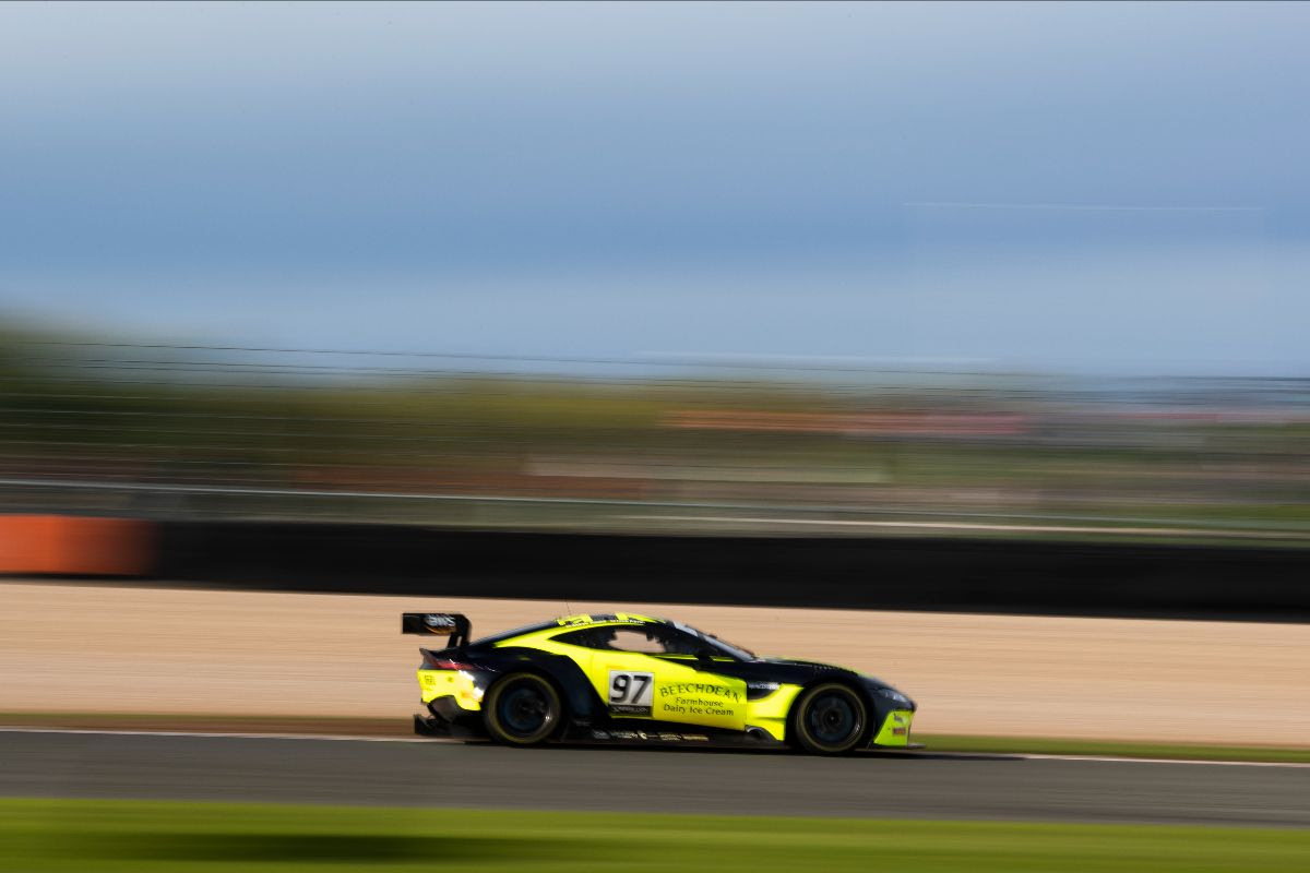 Beechdean AMR returns for full-season British GT campaign