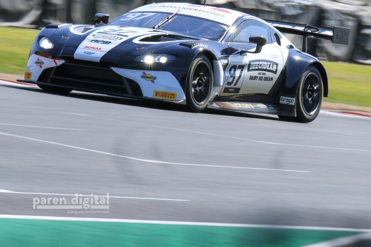 Beechdean AMR’s Gunn Quickest in British GT FP1 at Donington