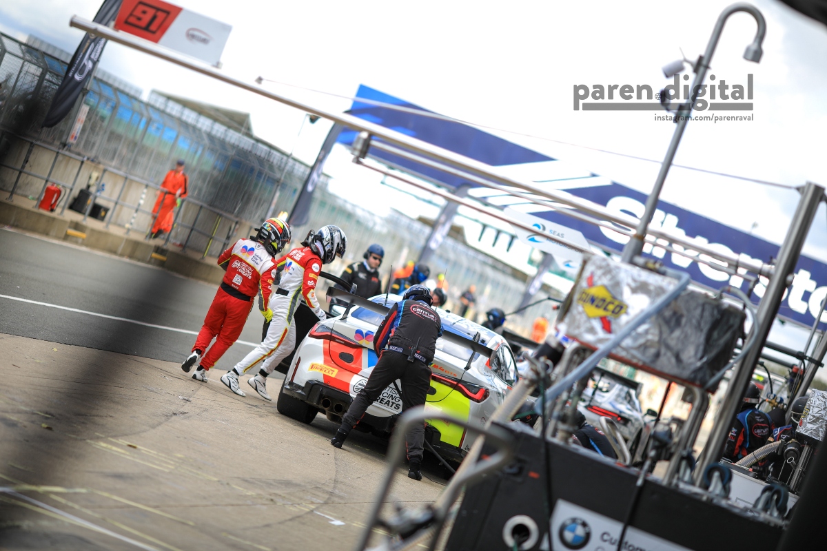 Photo Gallery from the Intelligent Money British GT Championship at the Silverstone 500