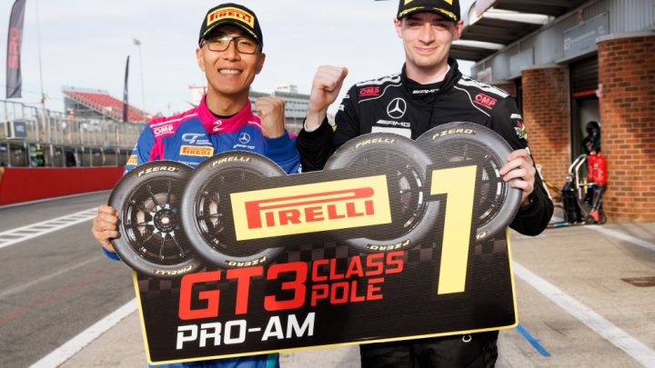 2 Seas / Tse / Lulham Secure Pole at Brands Hatch with Optimum on Pole in GT4